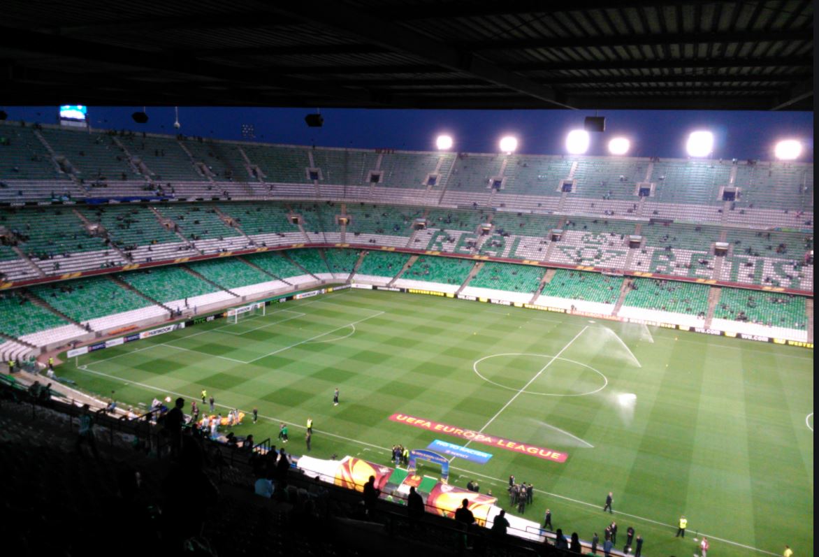 Cuantas Personas Caben En El Bernabeu Cuántos Asientos tiene el Benito Villamarín? 🤔 - Master Industrie